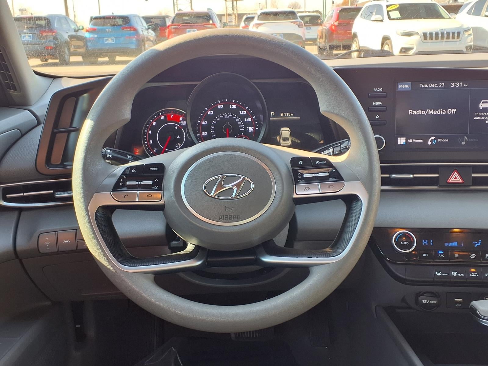 2022 Hyundai ELANTRA SEL