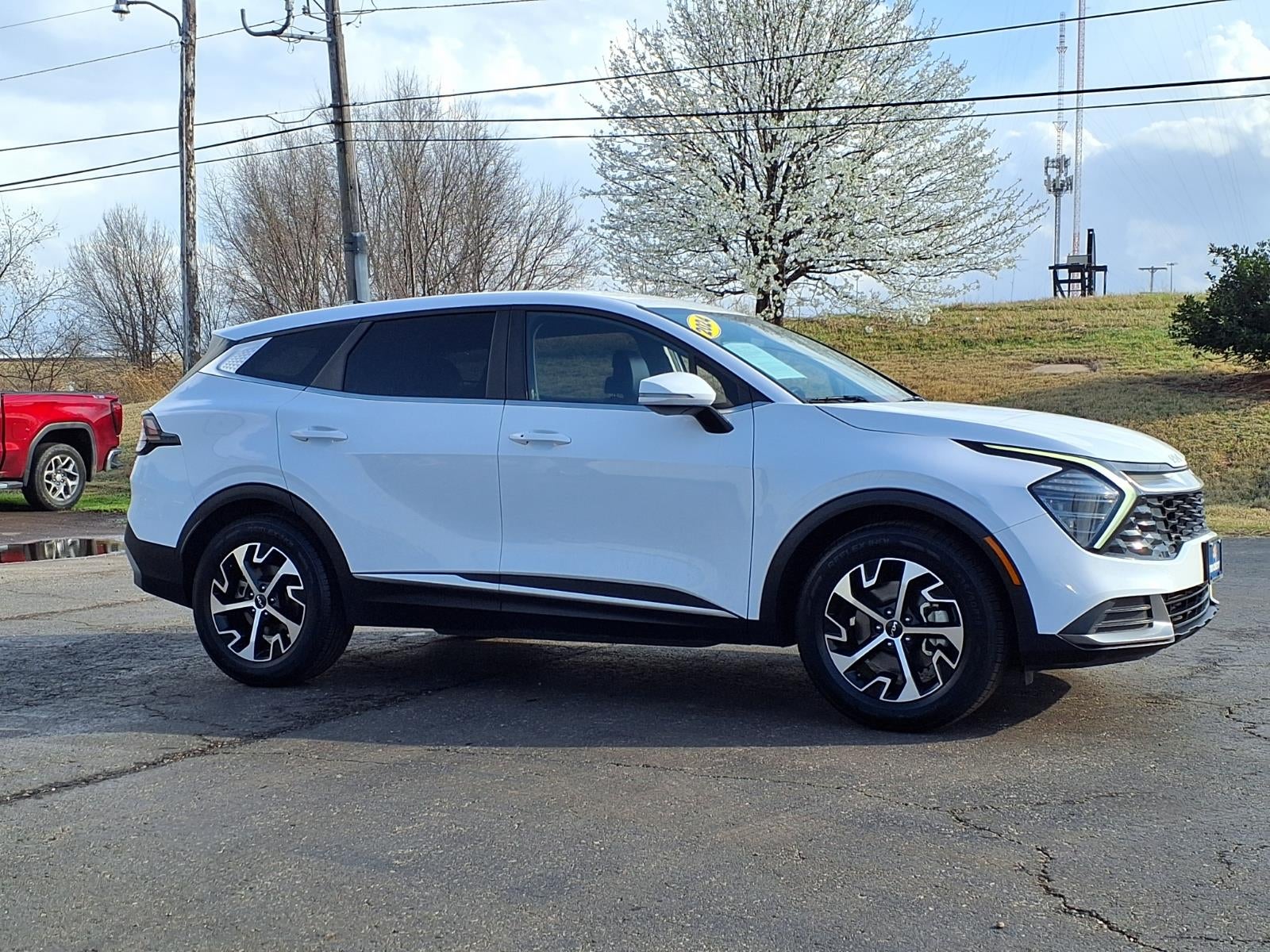 2024 Kia Sportage EX