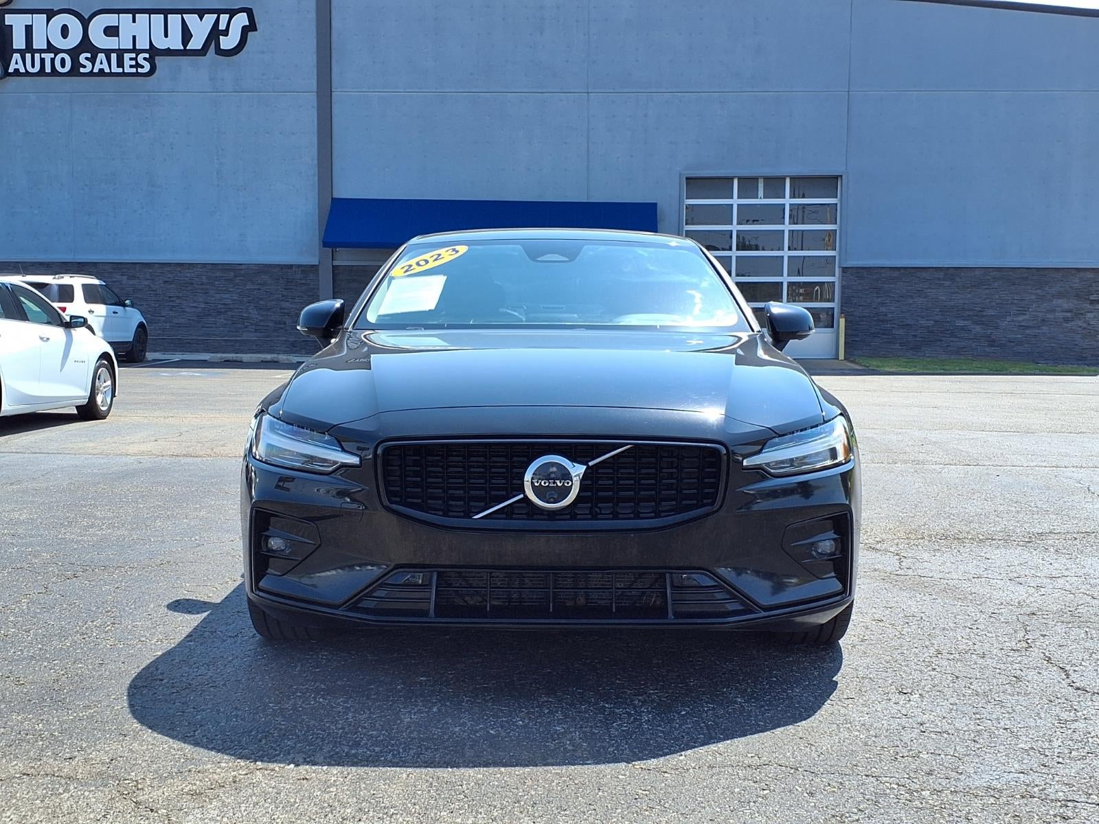 2023 Volvo S60 B5 Plus Dark Theme
