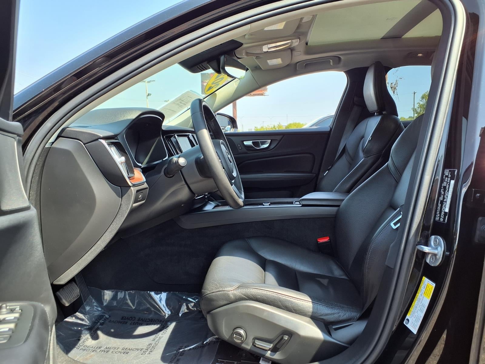 2023 Volvo S60 B5 Plus Dark Theme