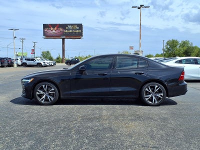 2024 Volvo S60 B5 Plus Dark Theme