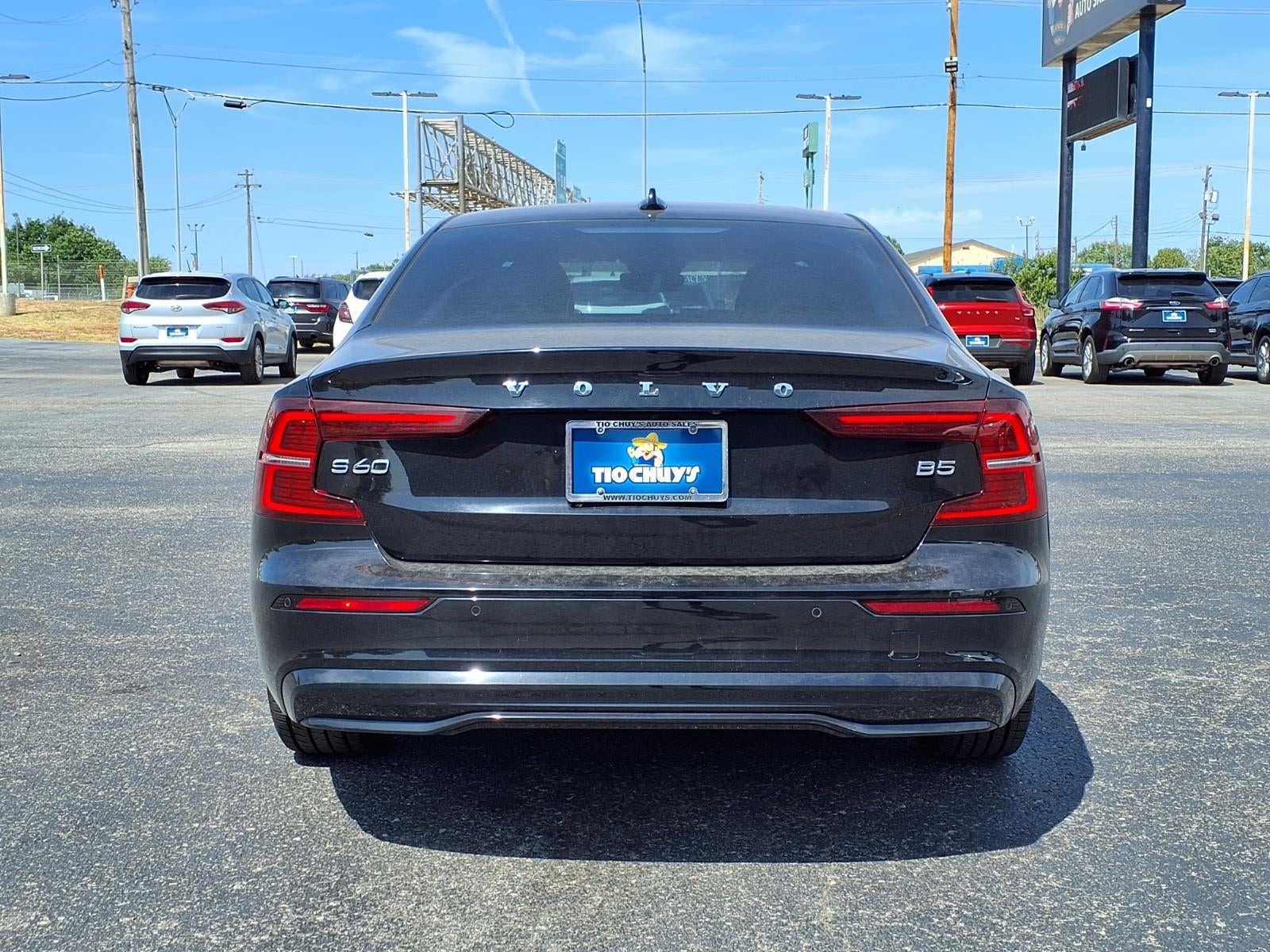 2024 Volvo S60 B5 Plus Dark Theme
