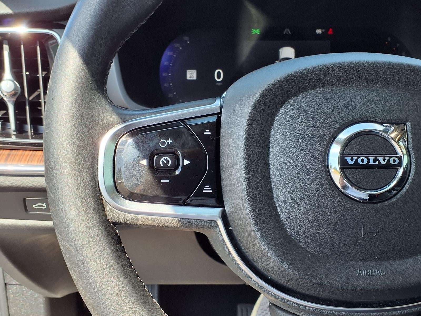 2024 Volvo S60 B5 Plus Dark Theme