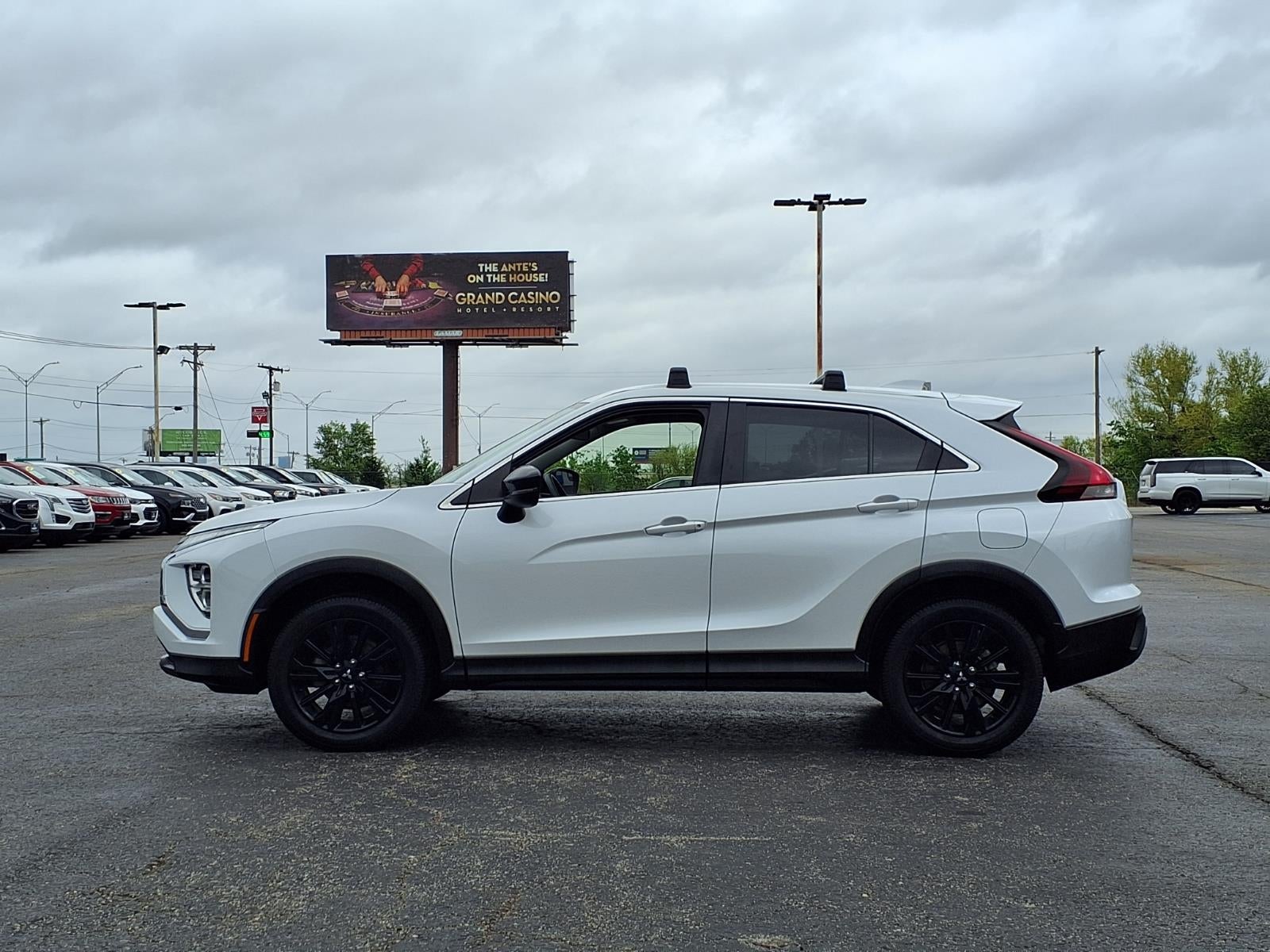 2023 Mitsubishi Eclipse Cross LE