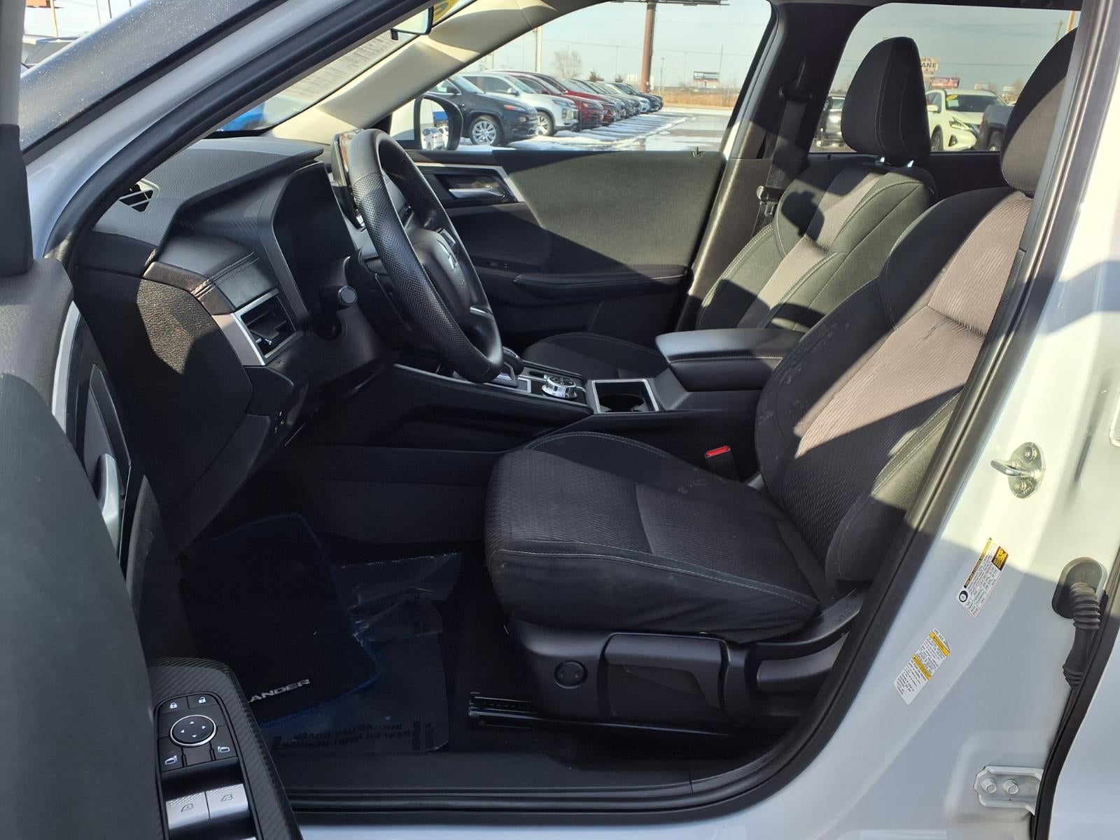 2023 Mitsubishi Outlander PHEV ES