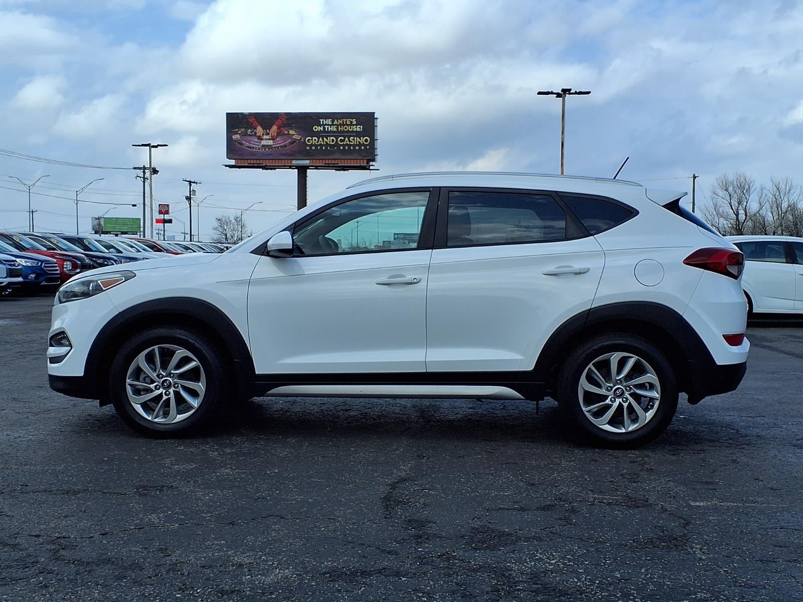 2017 Hyundai TUCSON SE