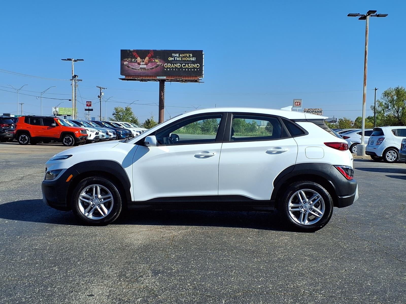 2022 Hyundai KONA SE