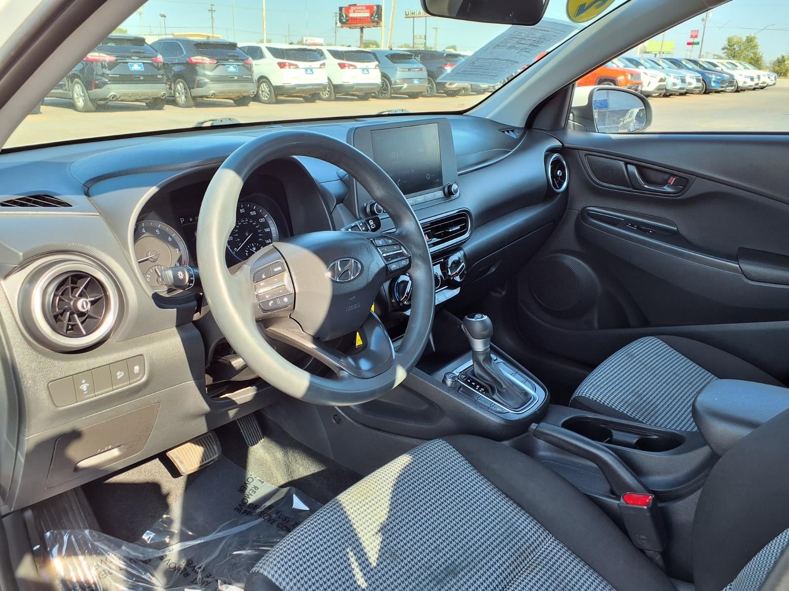 2022 Hyundai KONA SE