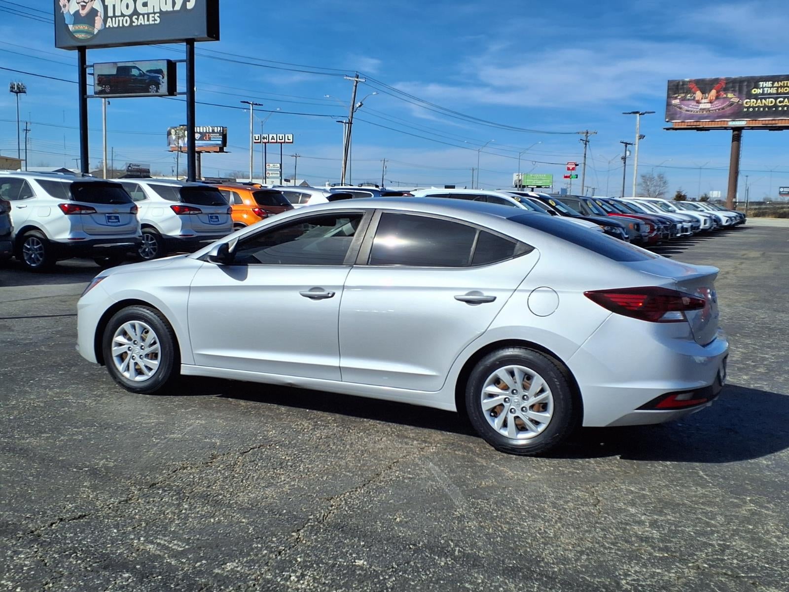 2019 Hyundai ELANTRA SE
