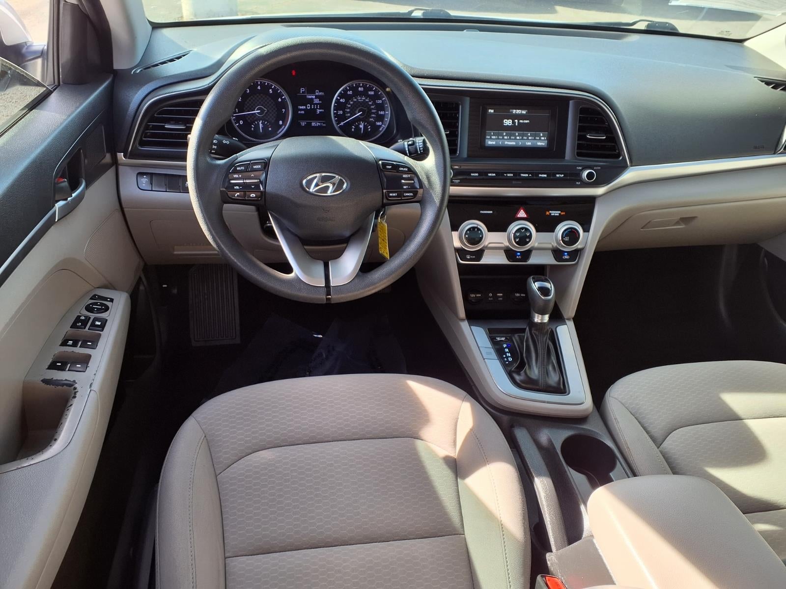 2019 Hyundai ELANTRA SE