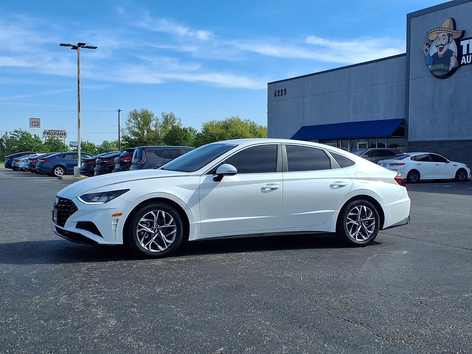 2022 Hyundai SONATA SEL