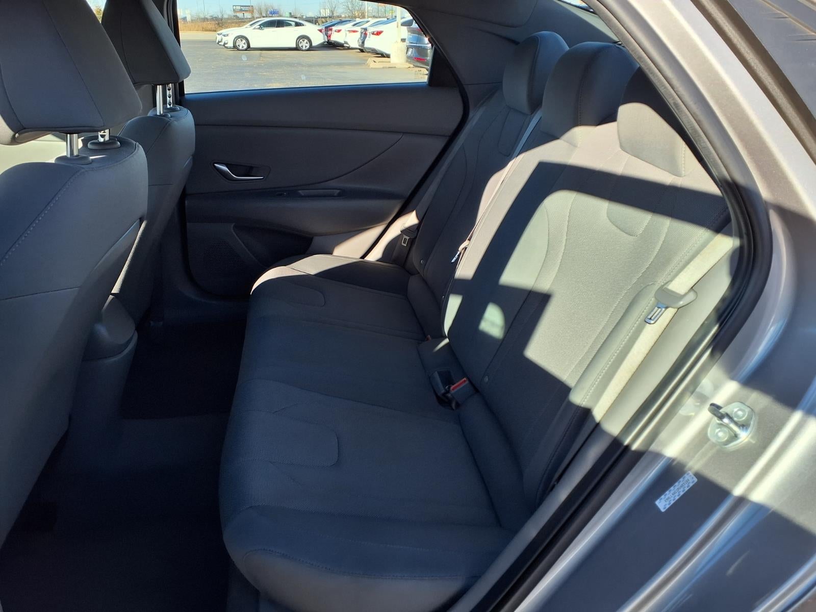 2023 Hyundai ELANTRA SE