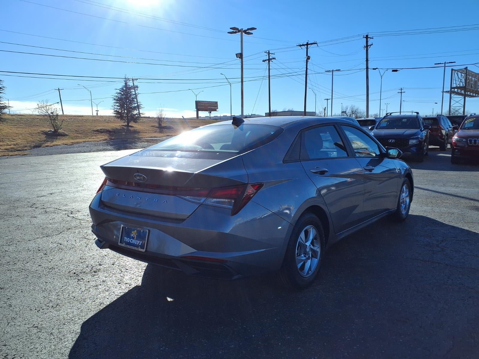 2023 Hyundai ELANTRA SE