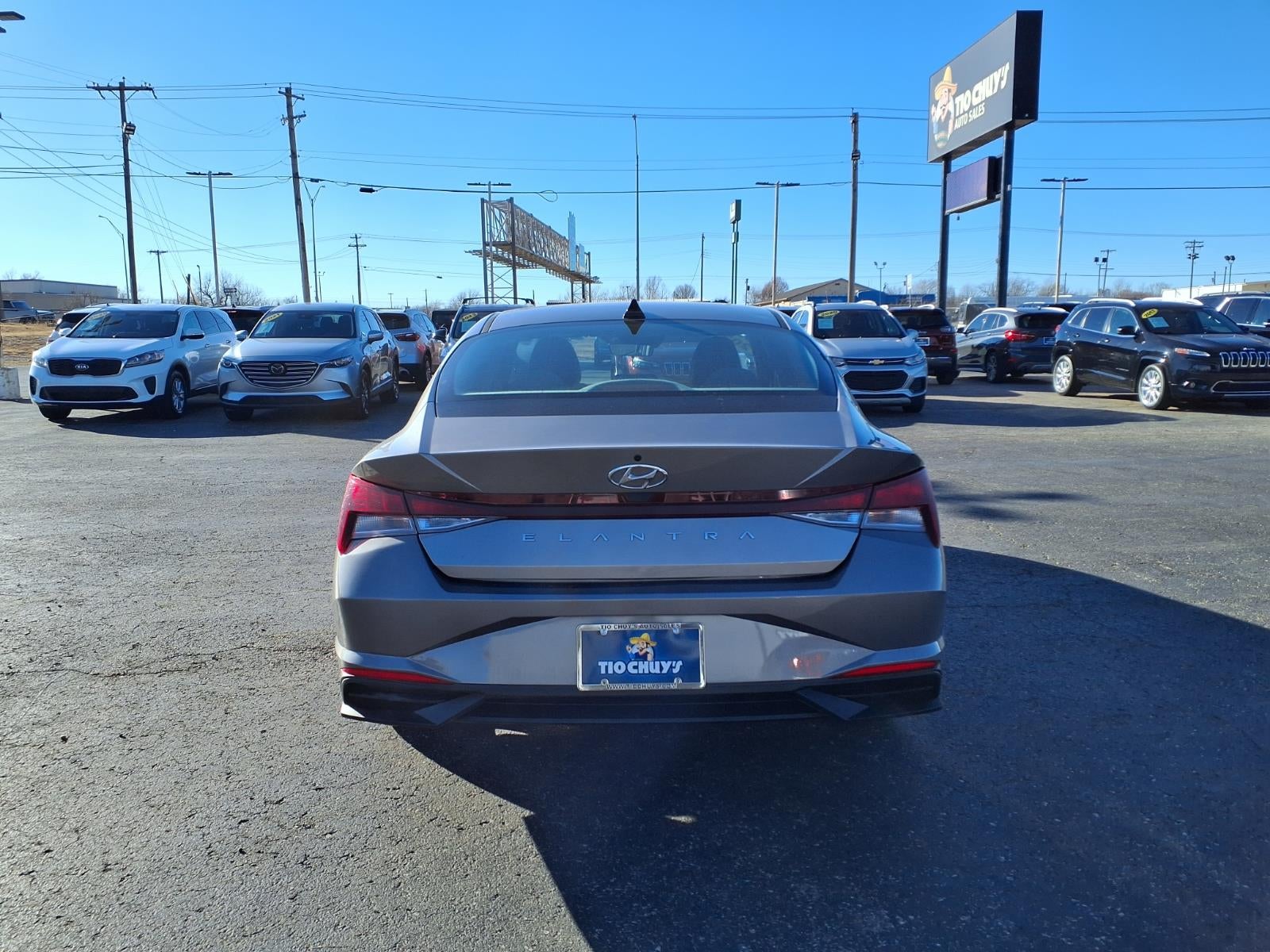 2023 Hyundai ELANTRA SE