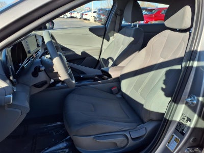 2023 Hyundai ELANTRA SE