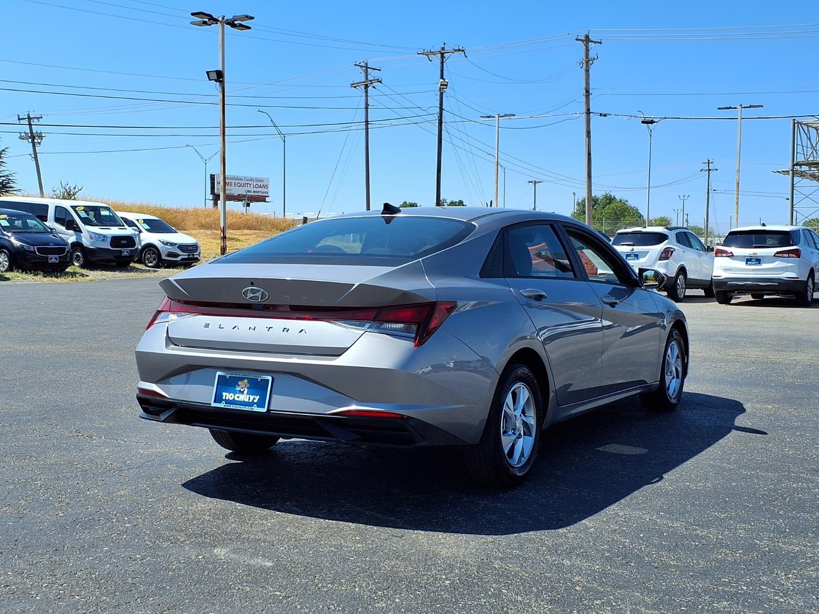 2023 Hyundai ELANTRA SE