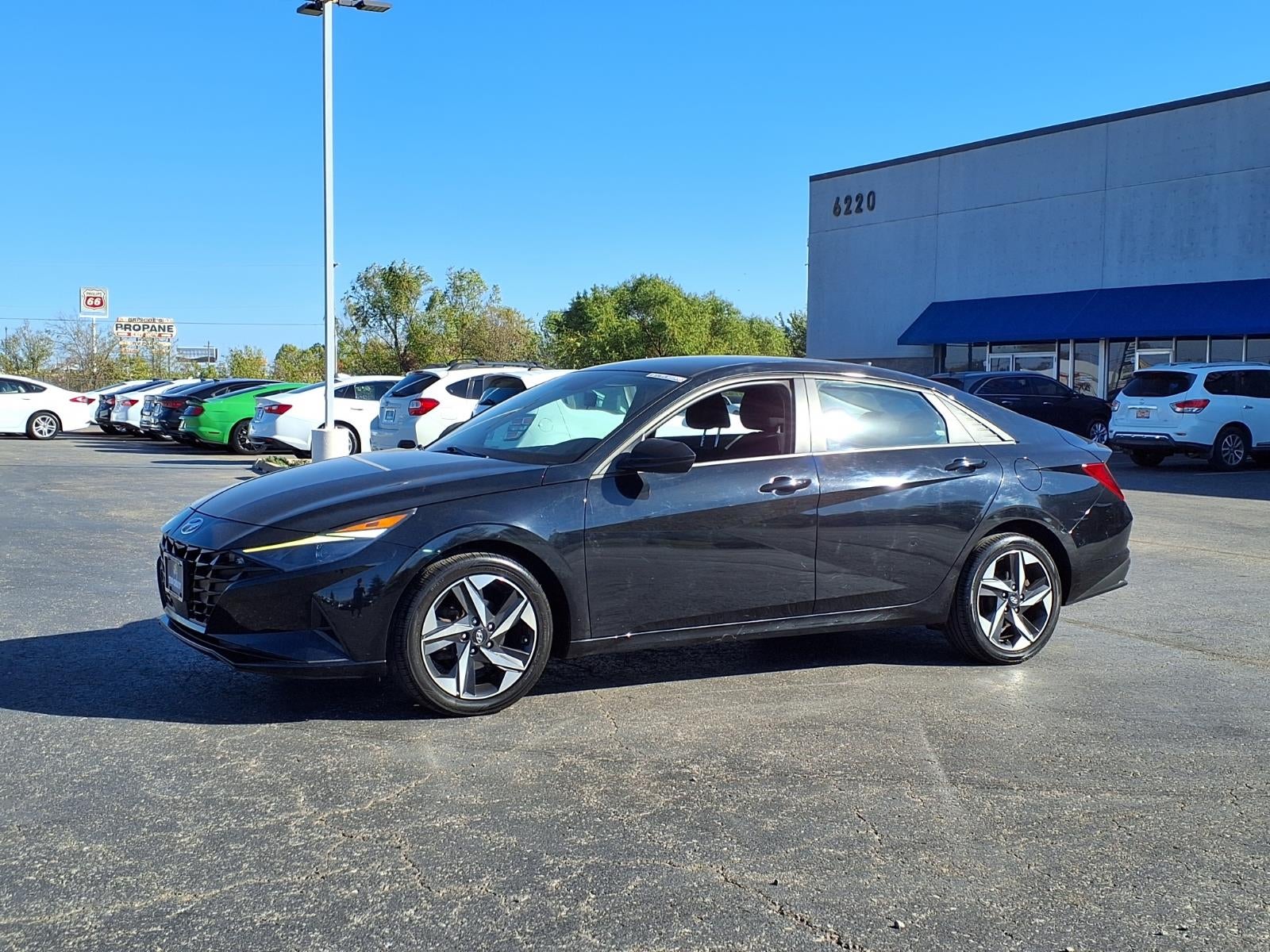 2023 Hyundai ELANTRA SEL