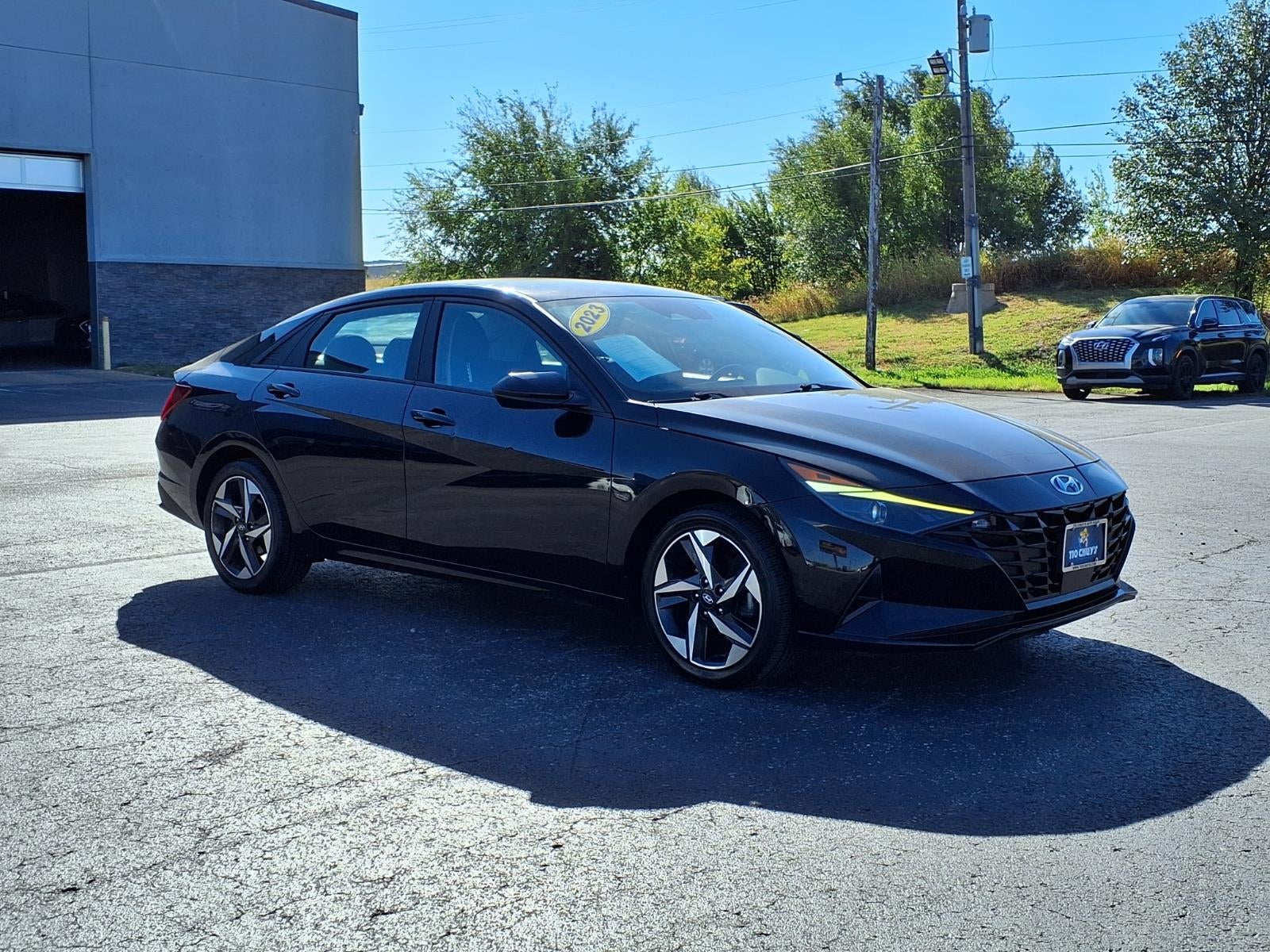 2023 Hyundai ELANTRA SEL