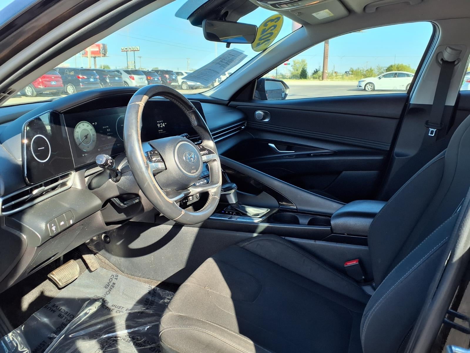 2023 Hyundai ELANTRA SEL