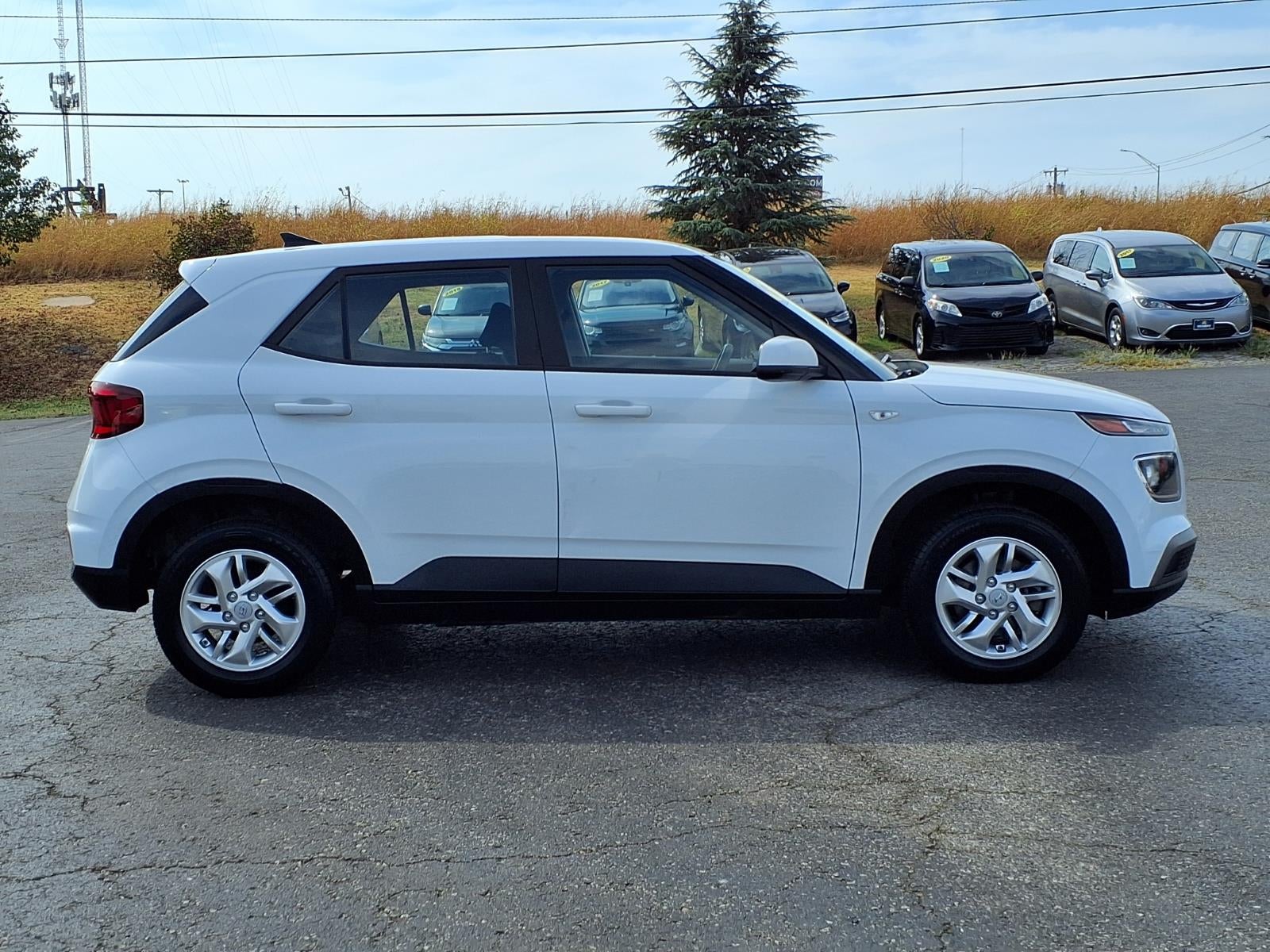2021 Hyundai VENUE SE