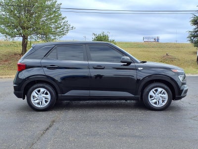 2023 Hyundai VENUE SE