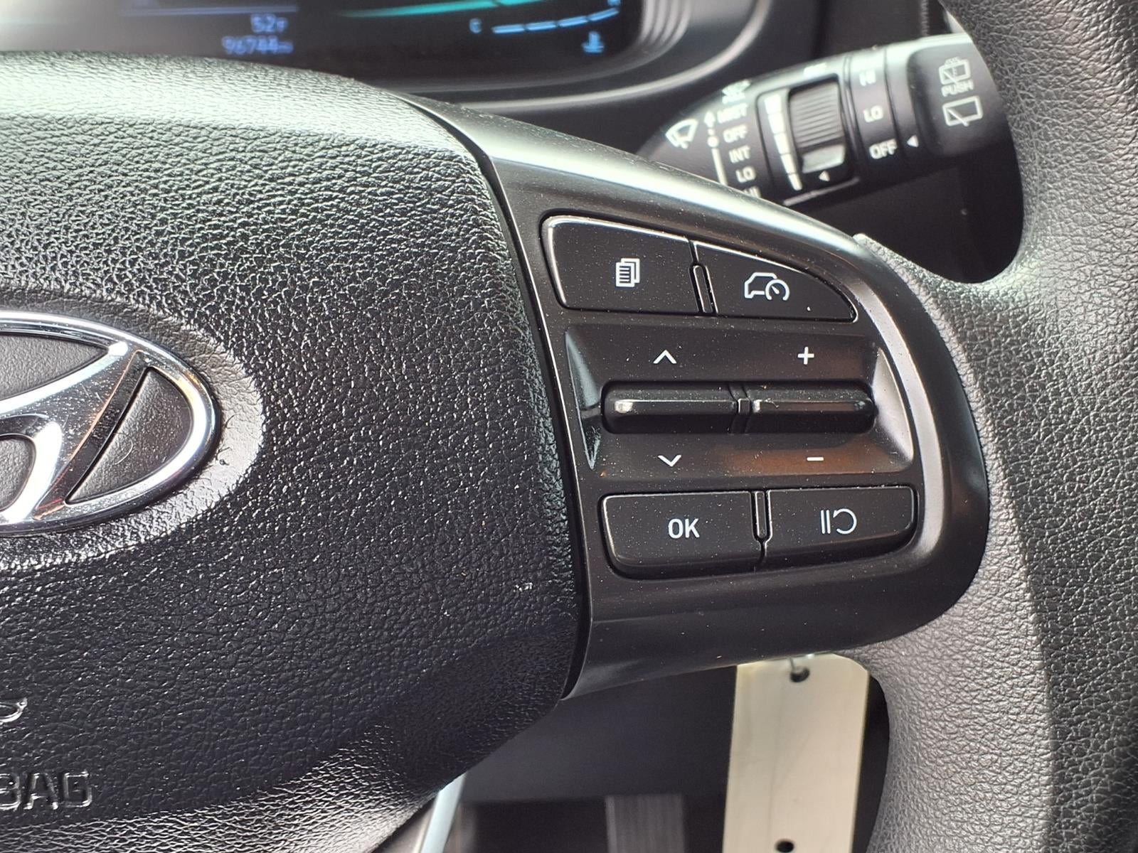 2023 Hyundai VENUE SE