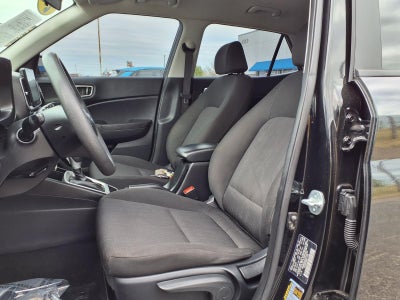 2023 Hyundai VENUE SE