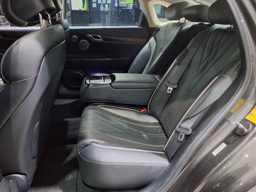 2023 Genesis Electrified G80 Base