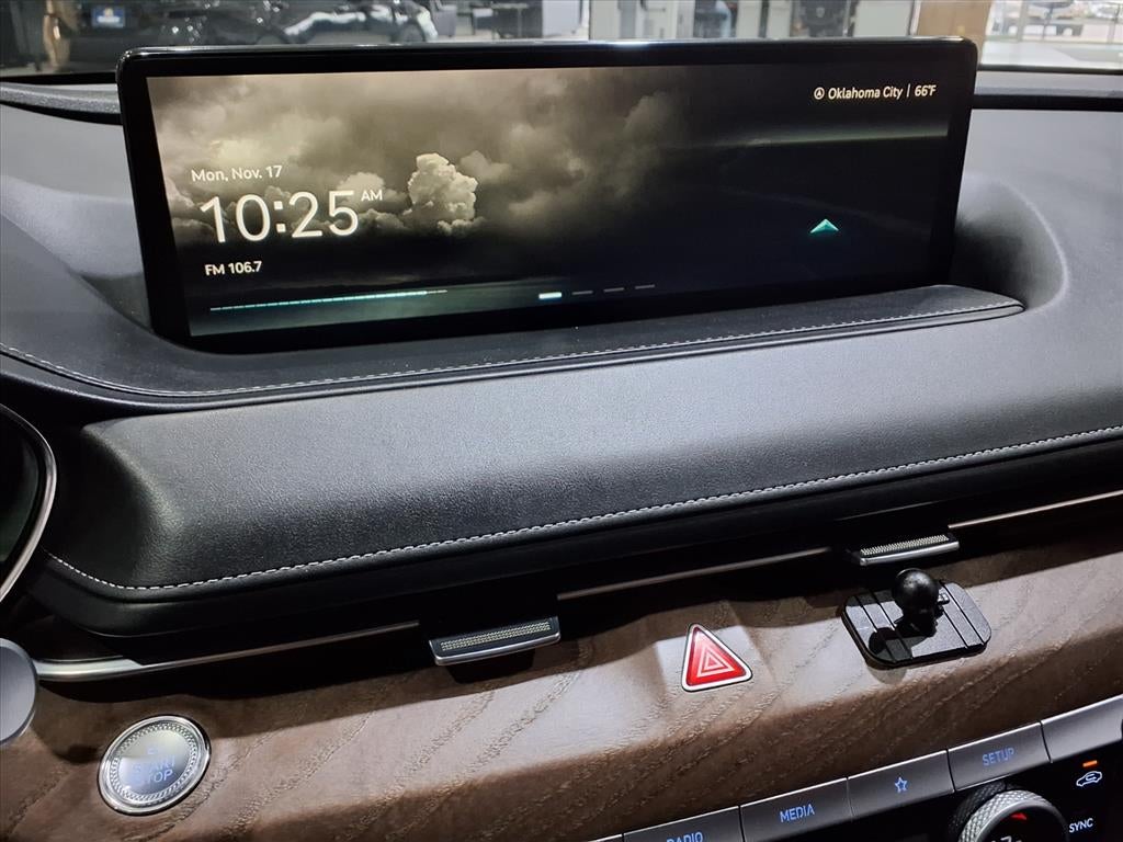 2023 Genesis Electrified G80 Base