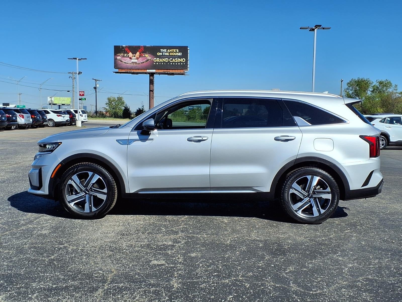 2022 Kia Sorento Hybrid EX
