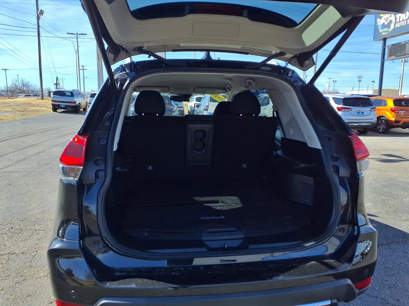 2020 Nissan Rogue SV