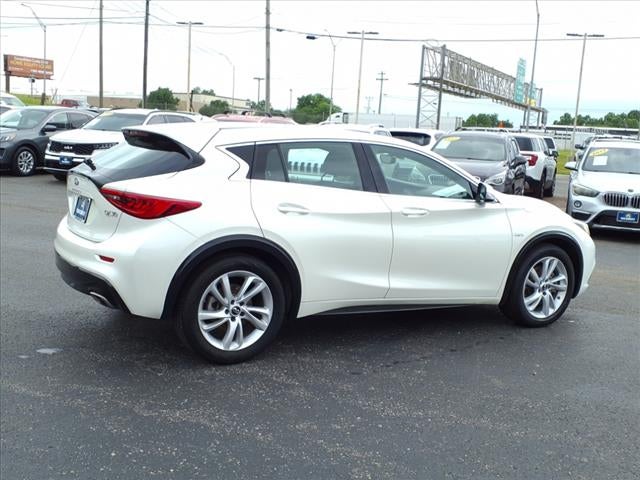 2018 INFINITI QX30 Base