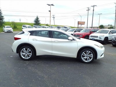 2018 INFINITI QX30 Base