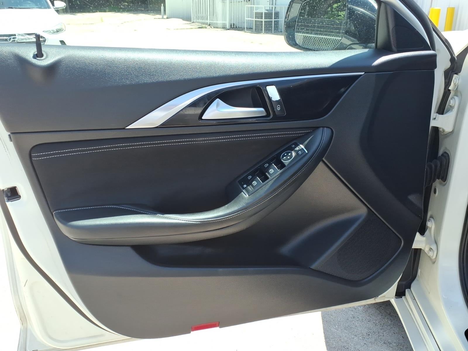 2018 INFINITI QX30 Base