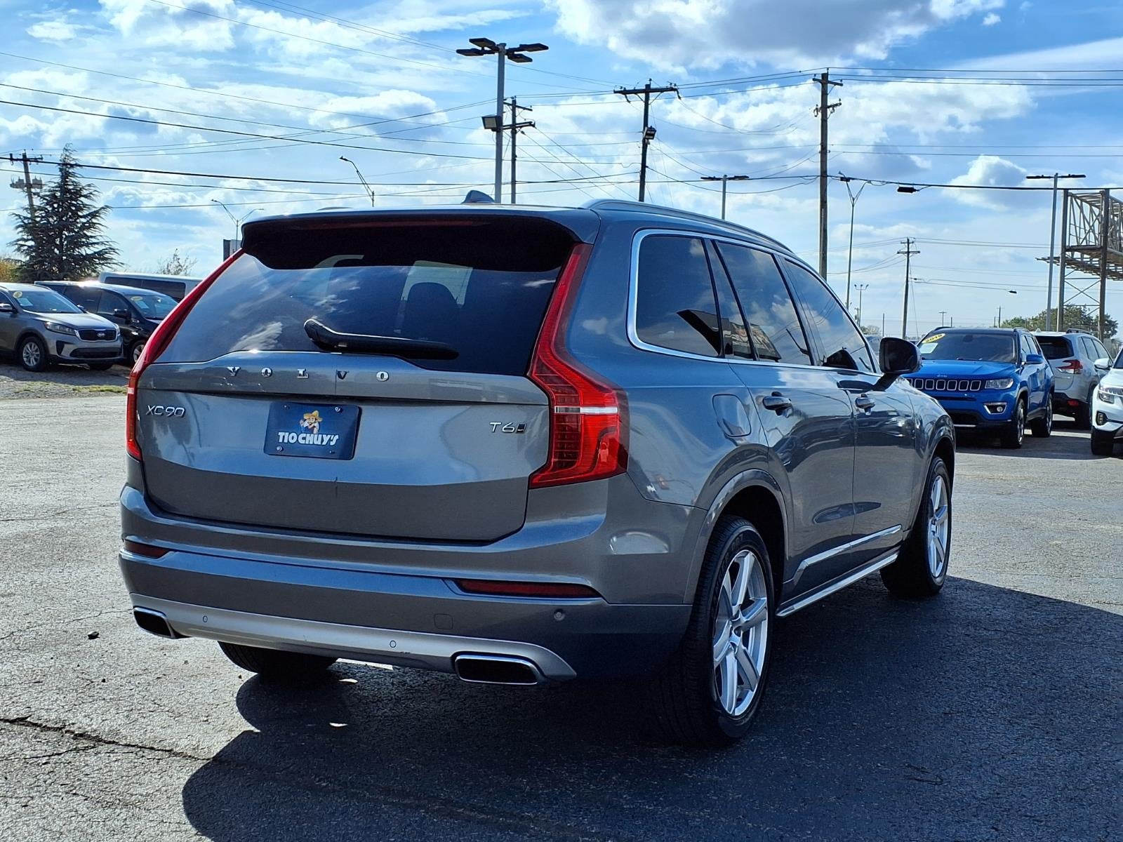 2020 Volvo XC90 T6 Momentum 6-Passenger