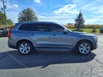 2020 Volvo XC90 T6 Momentum 6-Passenger