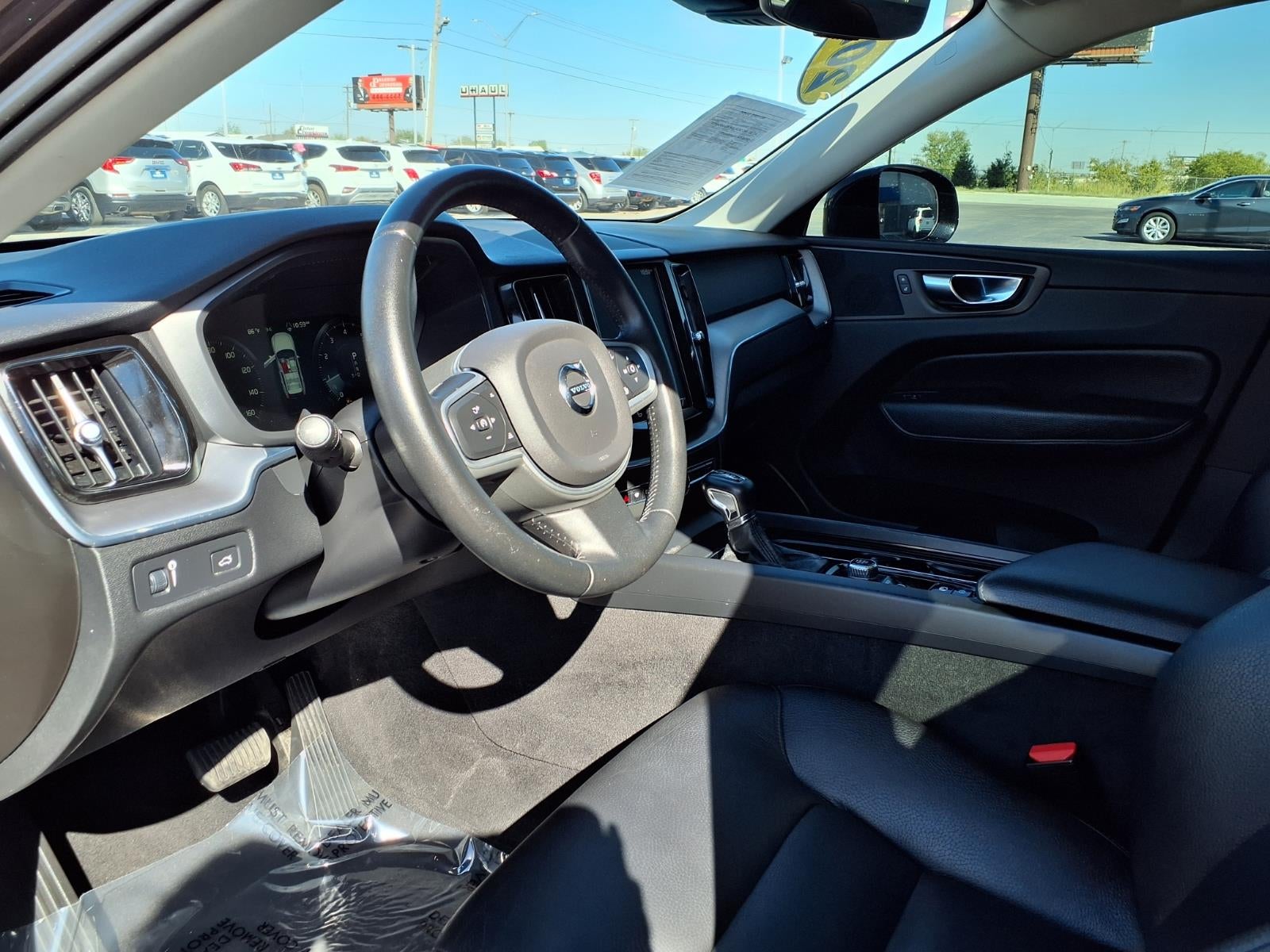 2020 Volvo XC60 T6 Momentum