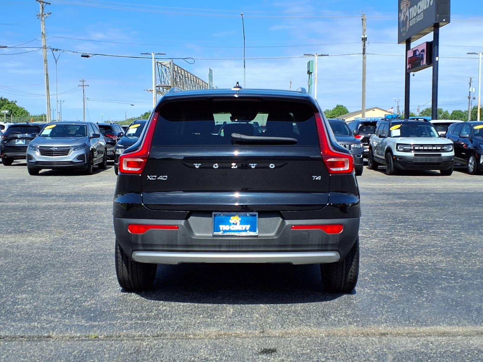 2021 Volvo XC40 T4 Momentum