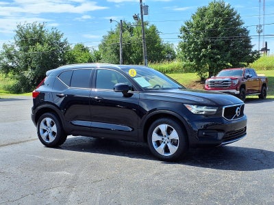 2021 Volvo XC40 T4 Momentum