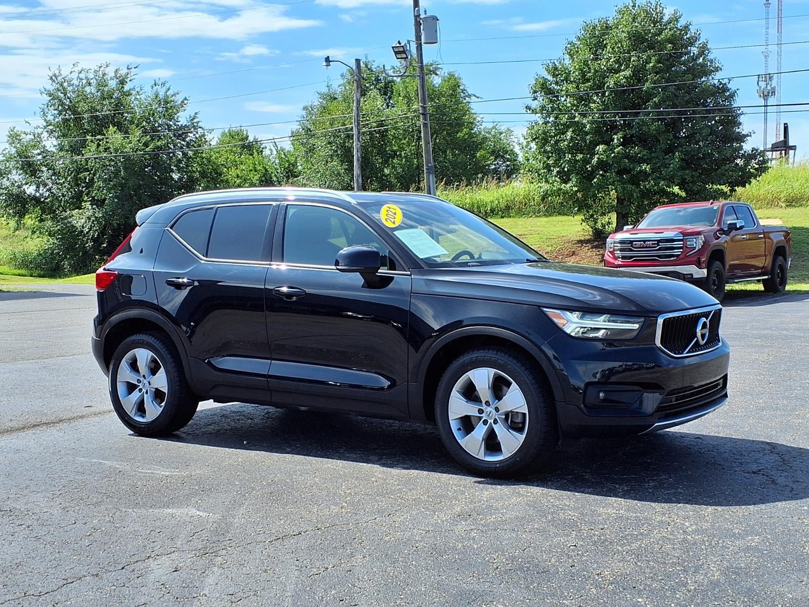 2021 Volvo XC40 T4 Momentum