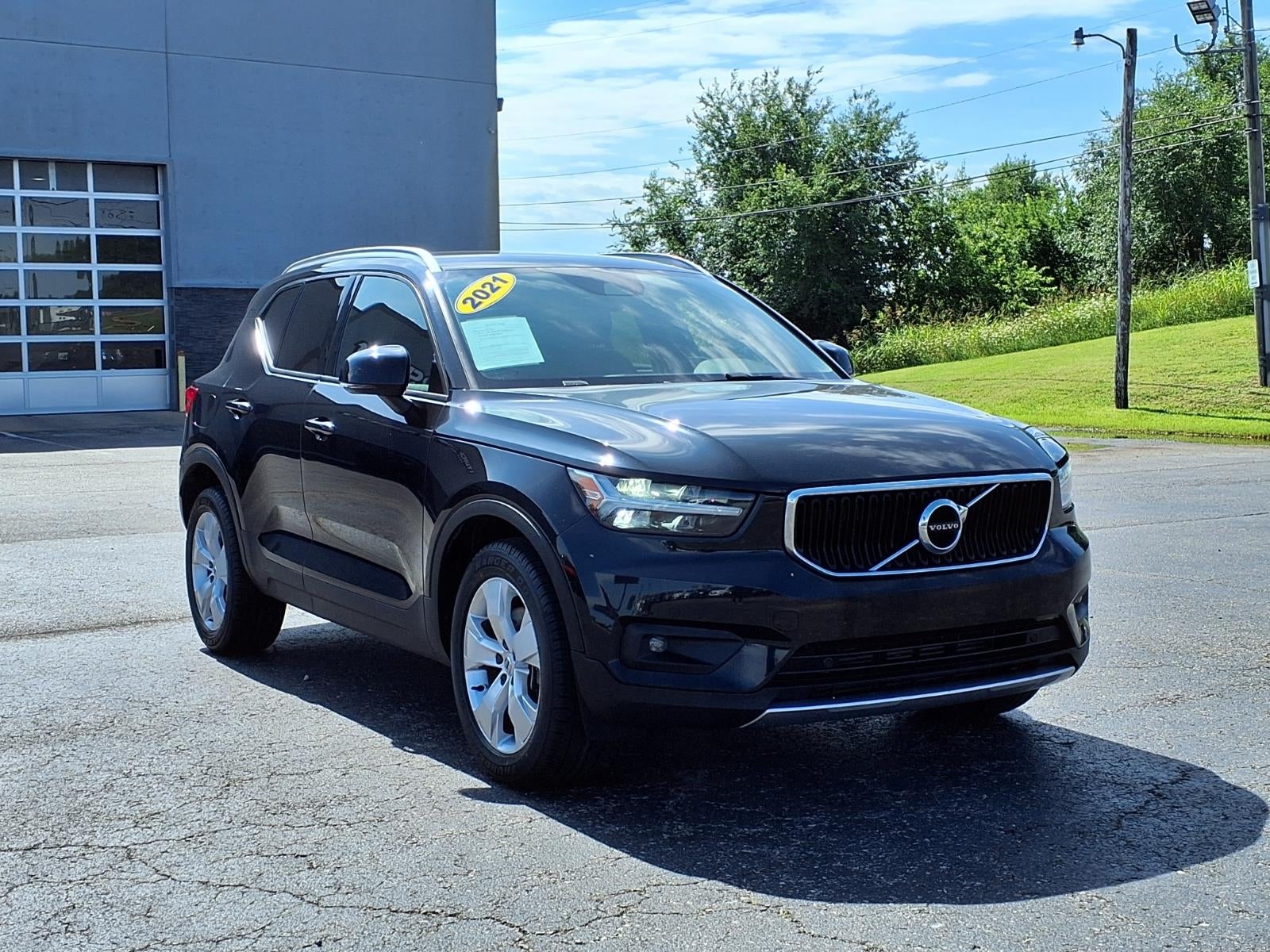 2021 Volvo XC40 T4 Momentum