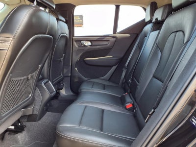 2021 Volvo XC40 T4 Momentum