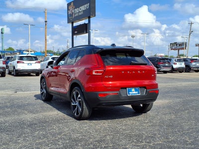 2021 Volvo XC40 T4 R-Design